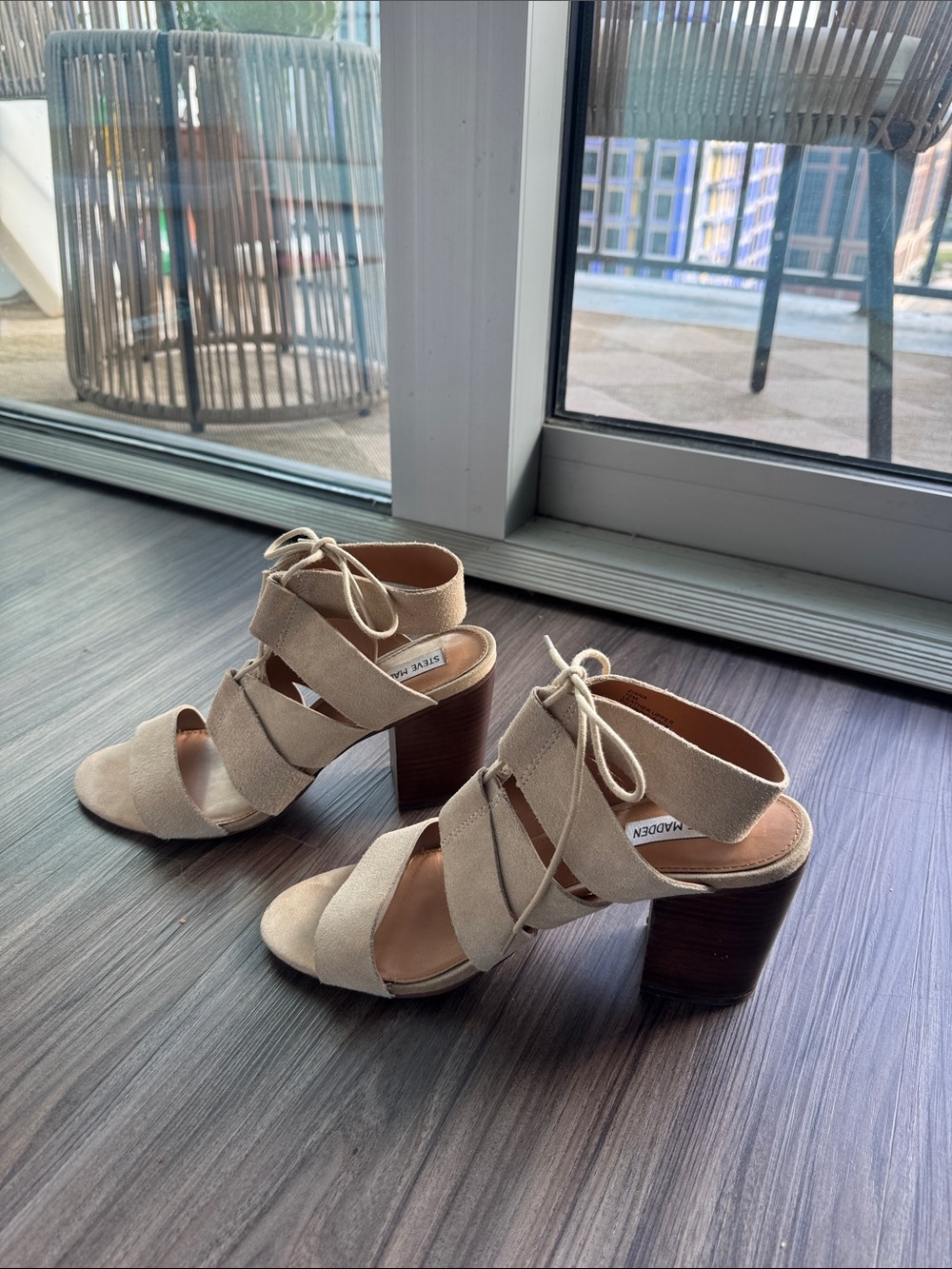 Steve Madden Ziana Beige Suede Lace-Up Block Heel Sandals | size 10 | WORN ONCE